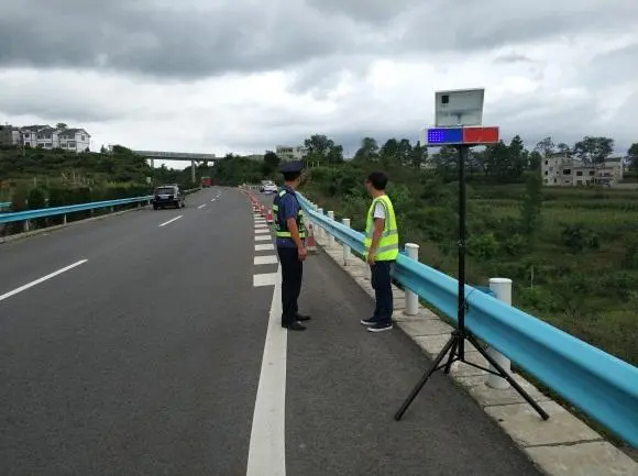 贵阳高速公路钢护栏