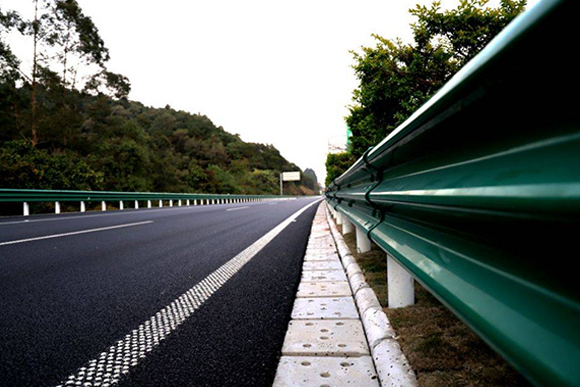 贵阳高速公路护栏的常用类型